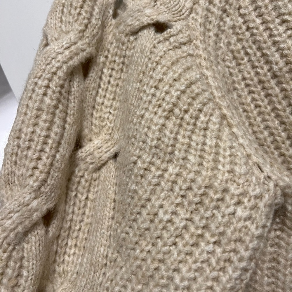 Express Sweater! - Picture 4 of 5